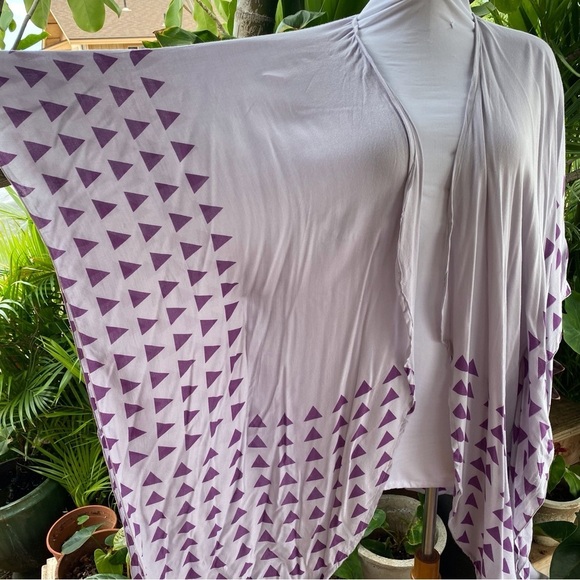 6 for$20♥️ lavender and purple triangle details kimono wrap - Picture 5 of 8